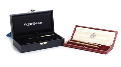 Lot 22 - A cased set of 9ct gold Yard-o-Led writing implements