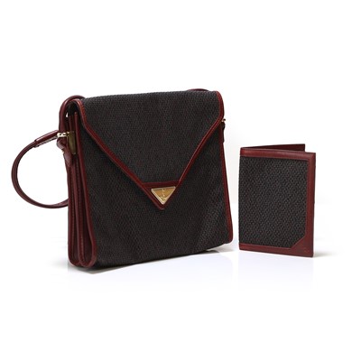 Lot 620 - Yves Saint Laurent