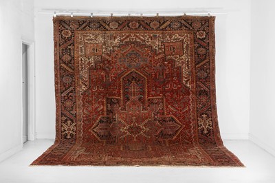Lot 269 - A large Persian Heriz wool carpet