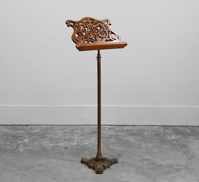 Lot 548 - An early Victorian mahogany music stand