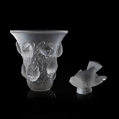 Lot 151 - Two Lalique glass items