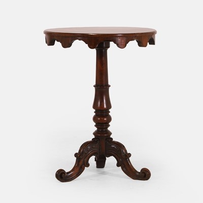 Lot 640 - A rosewood occasional table