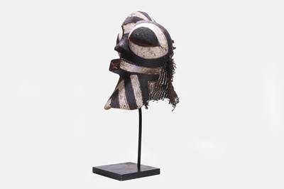 Lot 261 - A Songye kifwebe mask
