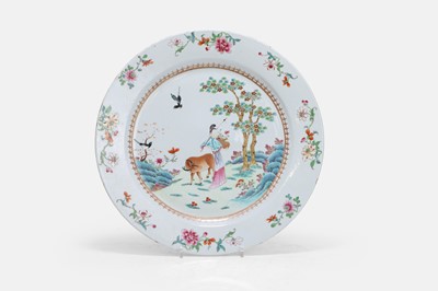 Lot 74 - A Chinese famille rose charger
