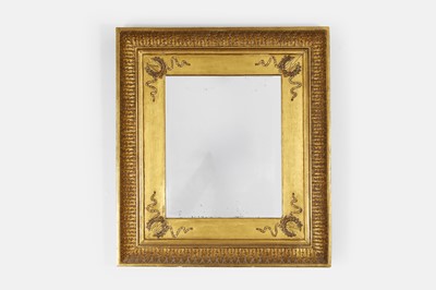 Lot 537 - A giltwood wall mirror