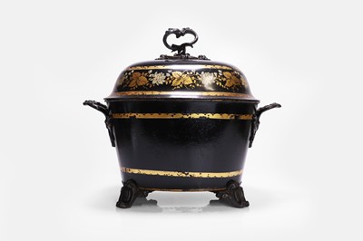 Lot 495 - A Regency Pontypool-type toleware coal bucket
