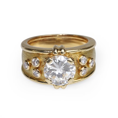 Lot 198 - An 18ct gold diamond ring