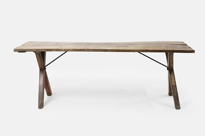 Lot 123 - An oak tavern table