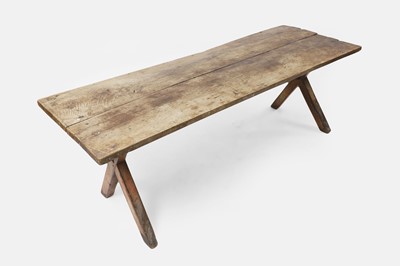 Lot 123 - An oak tavern table