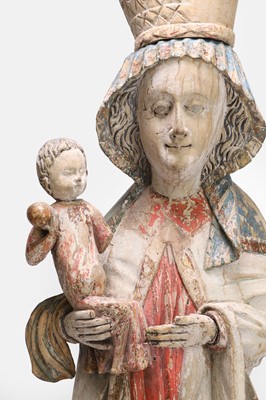 Lot 92 - A carved wooden figure group of the Madonna and Child