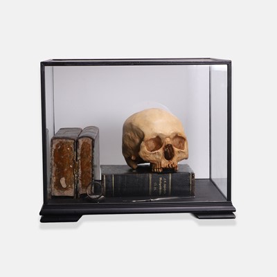 Lot 113 - A memento mori diorama