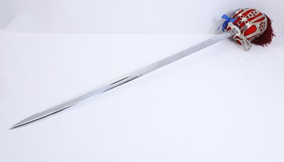 Lot 413 - An ER II 1830 pattern sword and scabbard