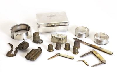 Lot 2 - A collection of silver