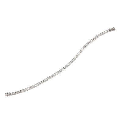 Lot 192 - A diamond line bracelet