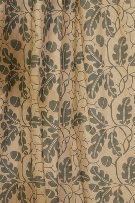 Lot 349 - A pair of Robert Kime 'Oak Leaf' linen curtains