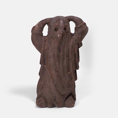 Lot 18 - A spooky carved wooden ghost sculpture