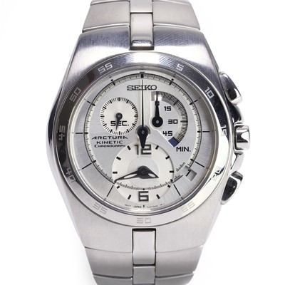 Lot 472 - A stainless steel Seiko Arctura Kinetic automatic bracelet watch