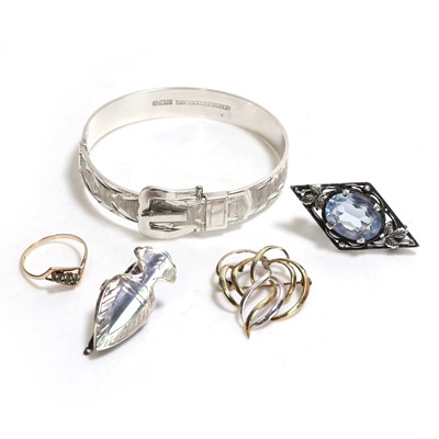 Lot 306 - A collection of gold and silver jewellery