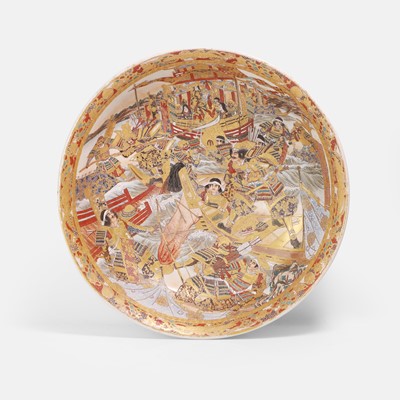 Lot 333 - A large Japanese Satsuma ware bowl