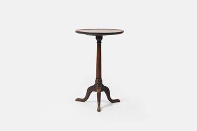 Lot 336 - A George III oak tripod table