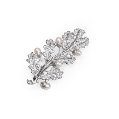 Lot 49 - A diamond and pearl brooch