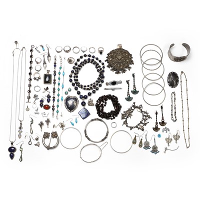 Lot 311 - A group of silver and costume jewellery