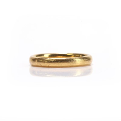 Lot 391 - A 22ct gold wedding ring