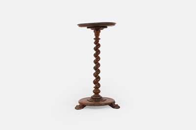 Lot 190 - A nodule marble-topped occasional table
