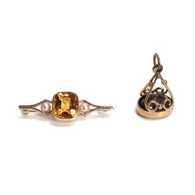 Lot 229 - A citrine and cultured pearl brooch and a smoky quartz fob pendant