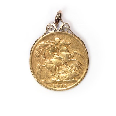 Lot 366 - A gold sovereign pendant