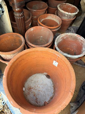 Lot 560 - Sixteen various unglazed terracotta garden pots, and a large conservatory pot