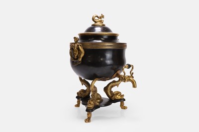 Lot 484 - A Regency toleware cistern