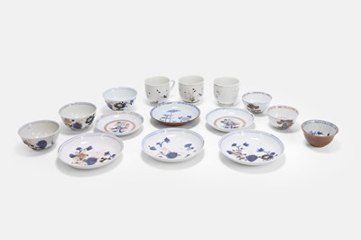 Lot 456 - A collection of 'Nanking Cargo' blue and white porcelain