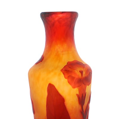 Lot 80 - A Daum cameo glass vase