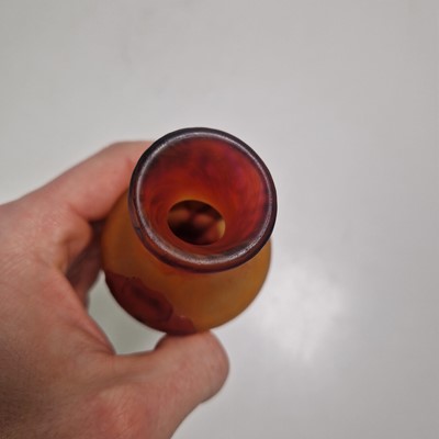 Lot 80 - A Daum cameo glass vase