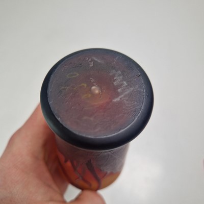 Lot 80 - A Daum cameo glass vase