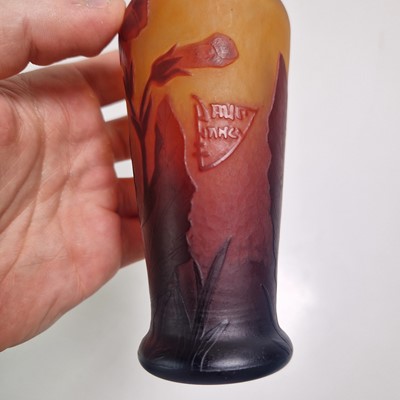 Lot 80 - A Daum cameo glass vase