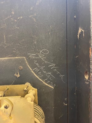 Lot 164 - A tavern clock by Richard Kenfield of Winchester