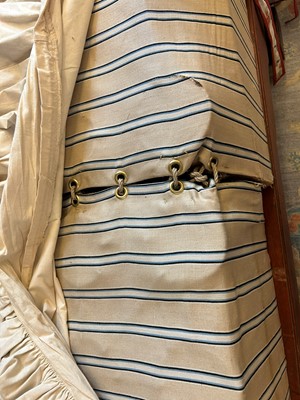 Lot 149 - A George III Hepplewhite-style four-poster bed