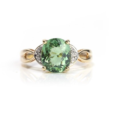 Lot 69 - An 18ct gold tourmaline and diamond ring