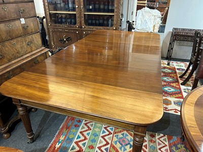 Lot 93 - A George IV 'imperial' action extending mahogany dining table