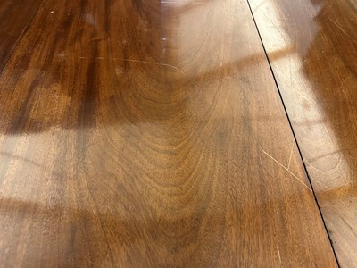 Lot 93 - A George IV 'imperial' action extending mahogany dining table