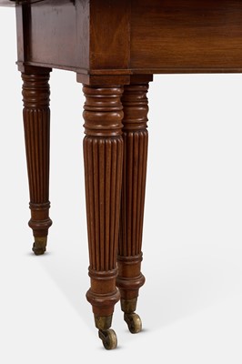 Lot 93 - A George IV 'imperial' action extending mahogany dining table