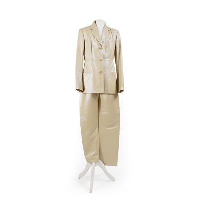 Lot 536 - Loewe