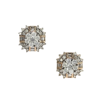 Lot 161 - A 9ct gold diamond cluster stud earrings