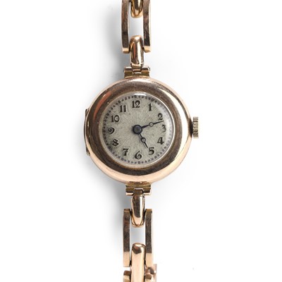 Lot 431 - An early 20th century 9ct gold mechanical bracelet watch
