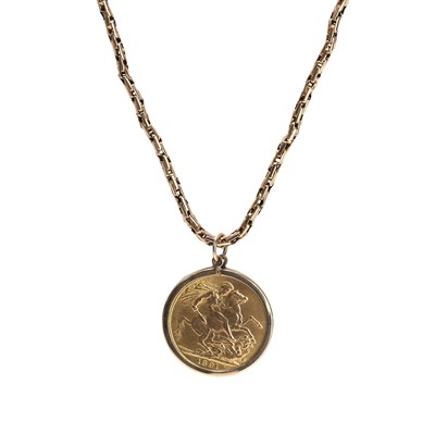 Lot 361 - A Sovereign coin pendant on chain