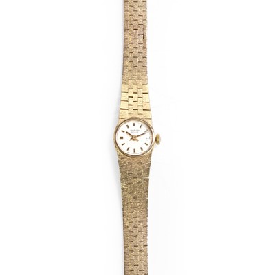 Lot 434 - A ladies' 9ct gold Marvin Revue mechanical bracelet watch