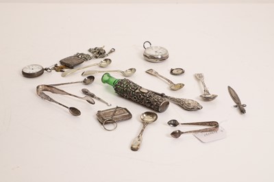 Lot 9 - A collection of silver items