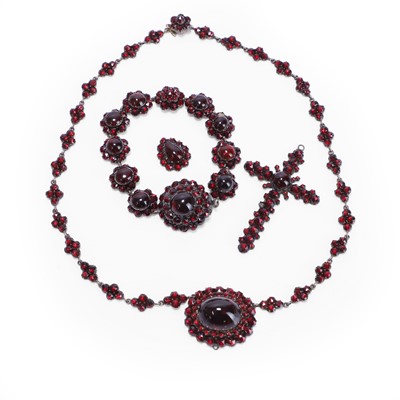 Lot 282 - A Bohemian garnet cluster necklace and a similar bracelet